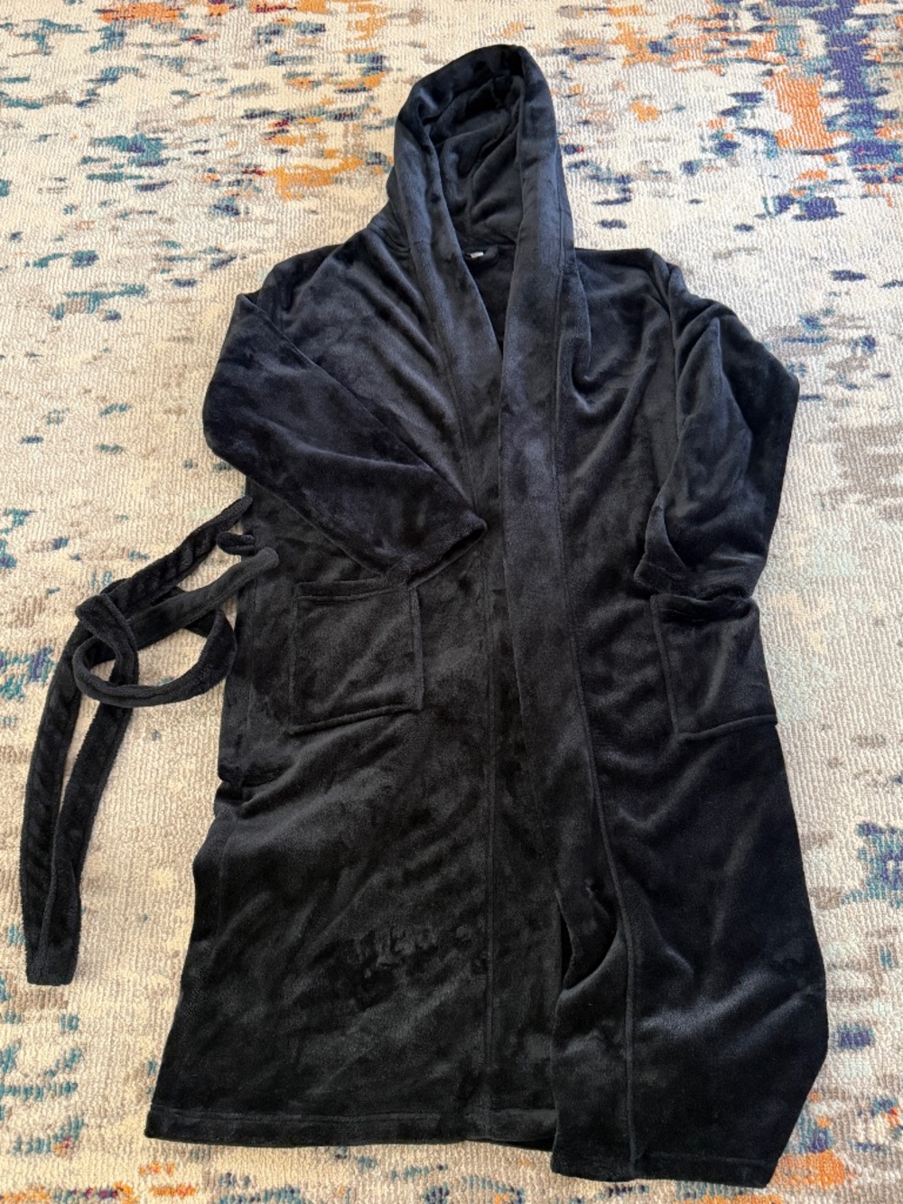 Solid black Men's hooded long sleeve velour lounge wear fall winter classic robe